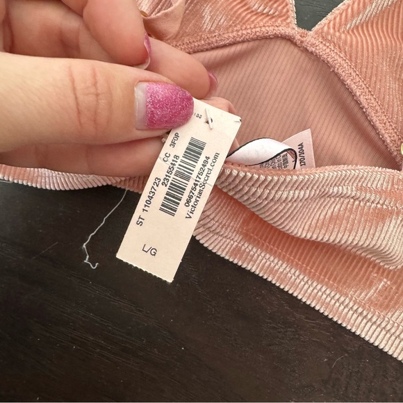 NWT Victoria’s Secret Peach Velvet Bralette Top | Triangle Soft Cup Bra L - Picture 6 of 6
